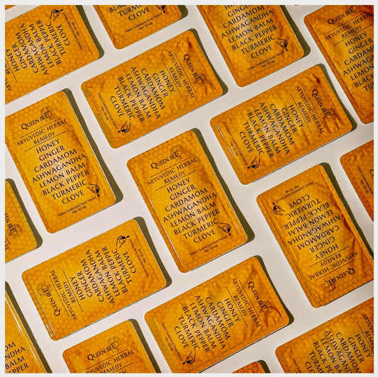 Ginger, cardamom, ashwagandha, lemon balm, black pepper, turmeric, clove superfood mix in pure manuka honey. 8 superfoods is one convenient on-the-go packet. Pour in hot tea, coffee, or take it straight on-the-go.